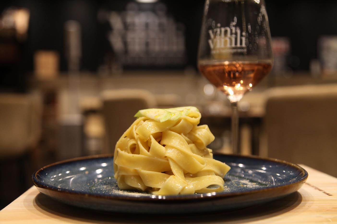 ‘Vini & Vinili’, Music and Cuisine Meet